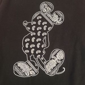 Disney Mickey Mouse Paisley Bandana Design Womens Large T-shirt Black Red Sleeve